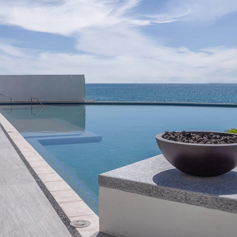 Beachfront 2BR Condo | Pool, Ocean Views & Resort